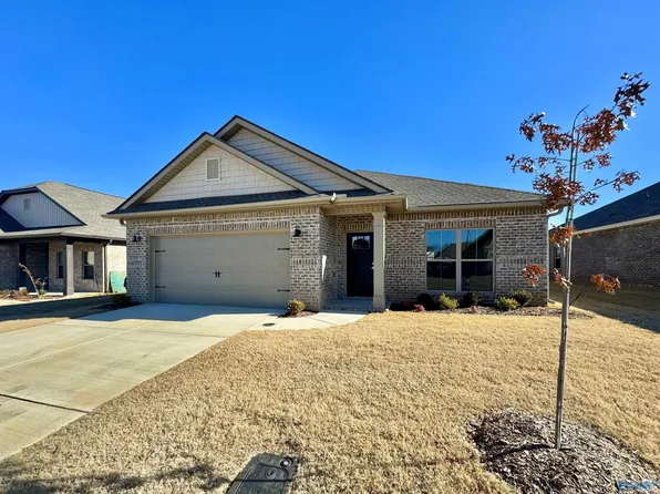 12560 Whitcomb Cir, Athens, AL 35613