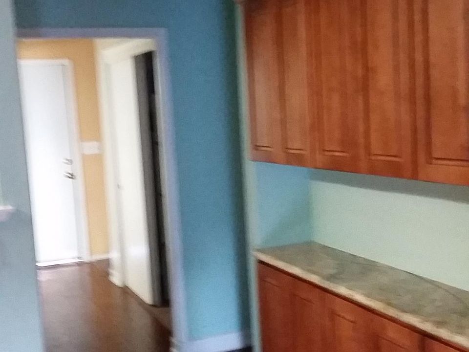 2nd image of 4801 Tyler St