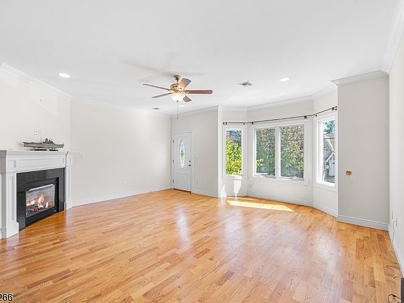 5th image of 233 5TH Street #B