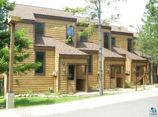 530 Moose Mountain Dr, Lutsen, MN