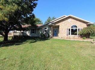 1403 W Shelvin Rock Rd, Nixa, MO 65714