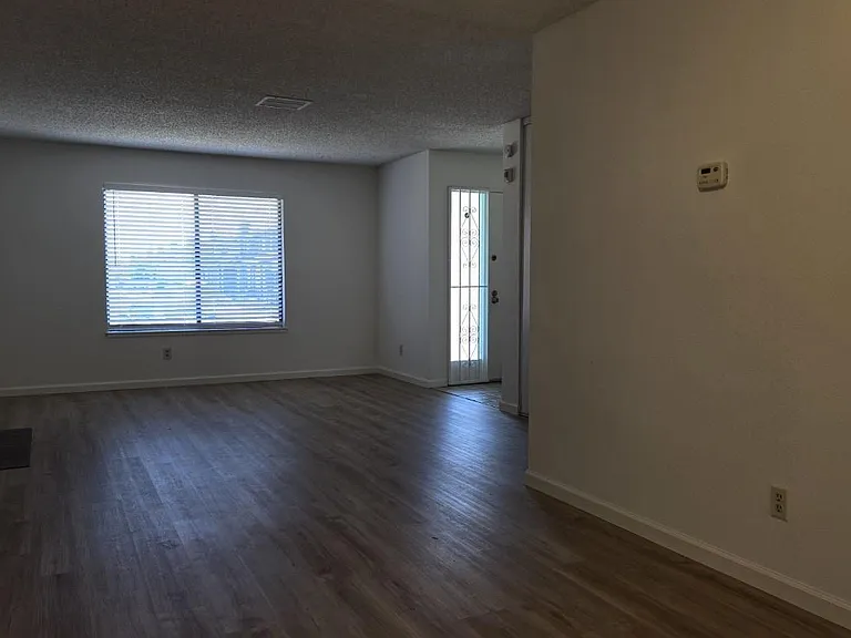 29011 Colony Ct — Photo 12