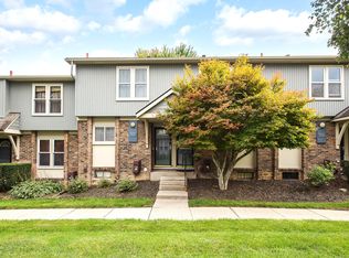 320 Hartman Ln, Saline, MI 48176