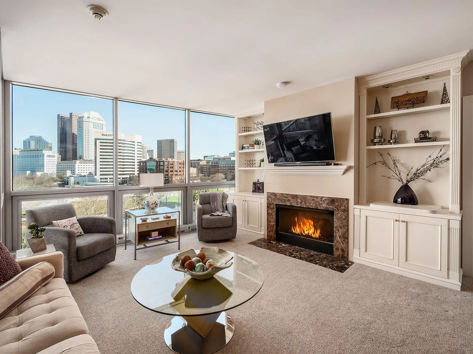 1 Miranova Pl APT 730 photo 1