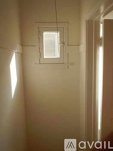 1st image of 346 N Genesee Ave