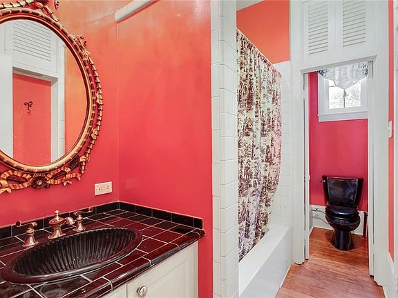 2nd image of 927 Toulouse St #201