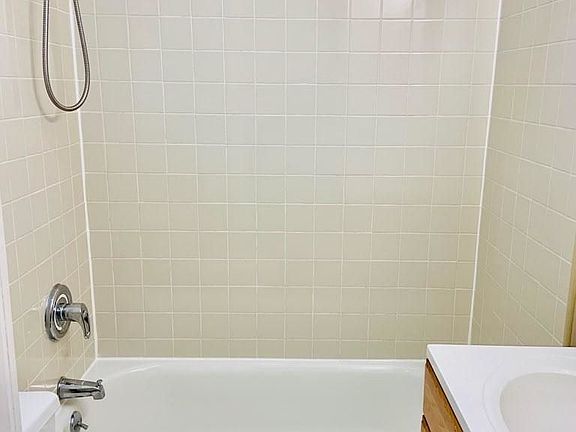 4th image of 182A Eckford St #2B