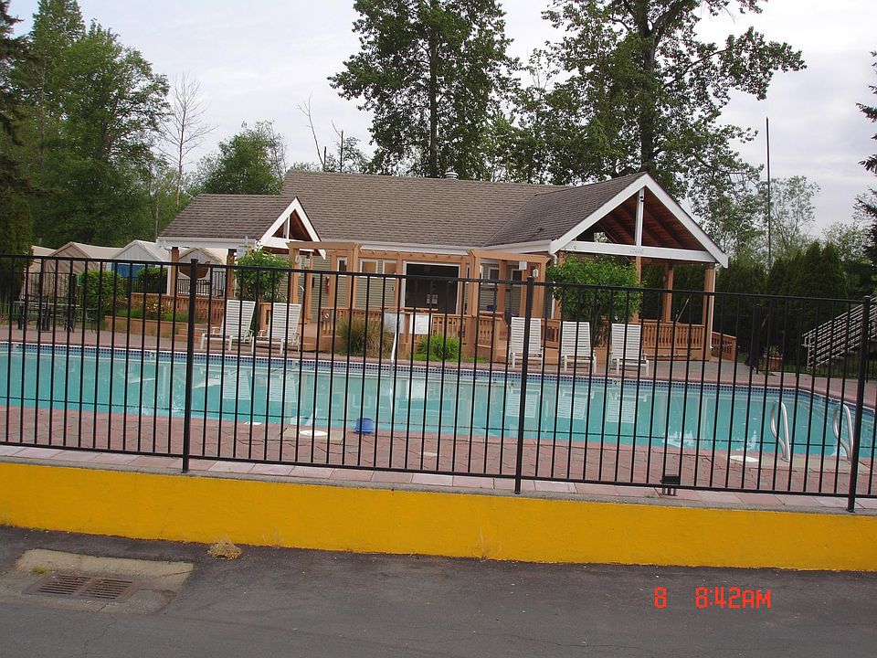 1st image of 17208 NE 45th St APT 10