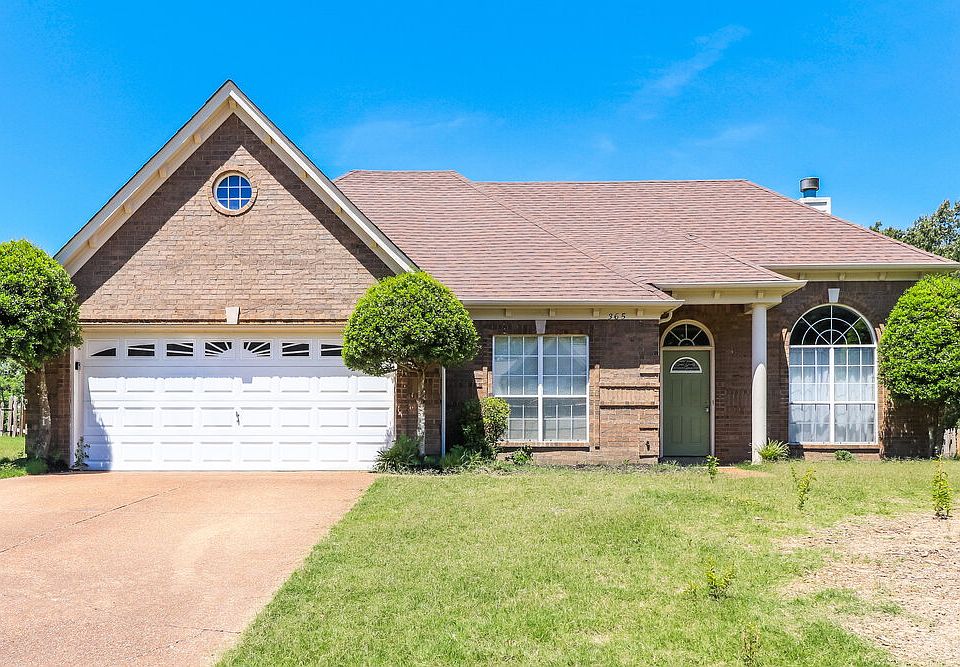 1st image of 365 Oakridge Dr