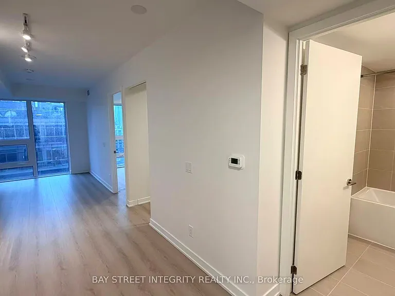 100 Queen St E #1508 — Photo 2