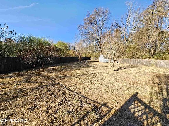 5th image of 4223 Deer Creek Dr