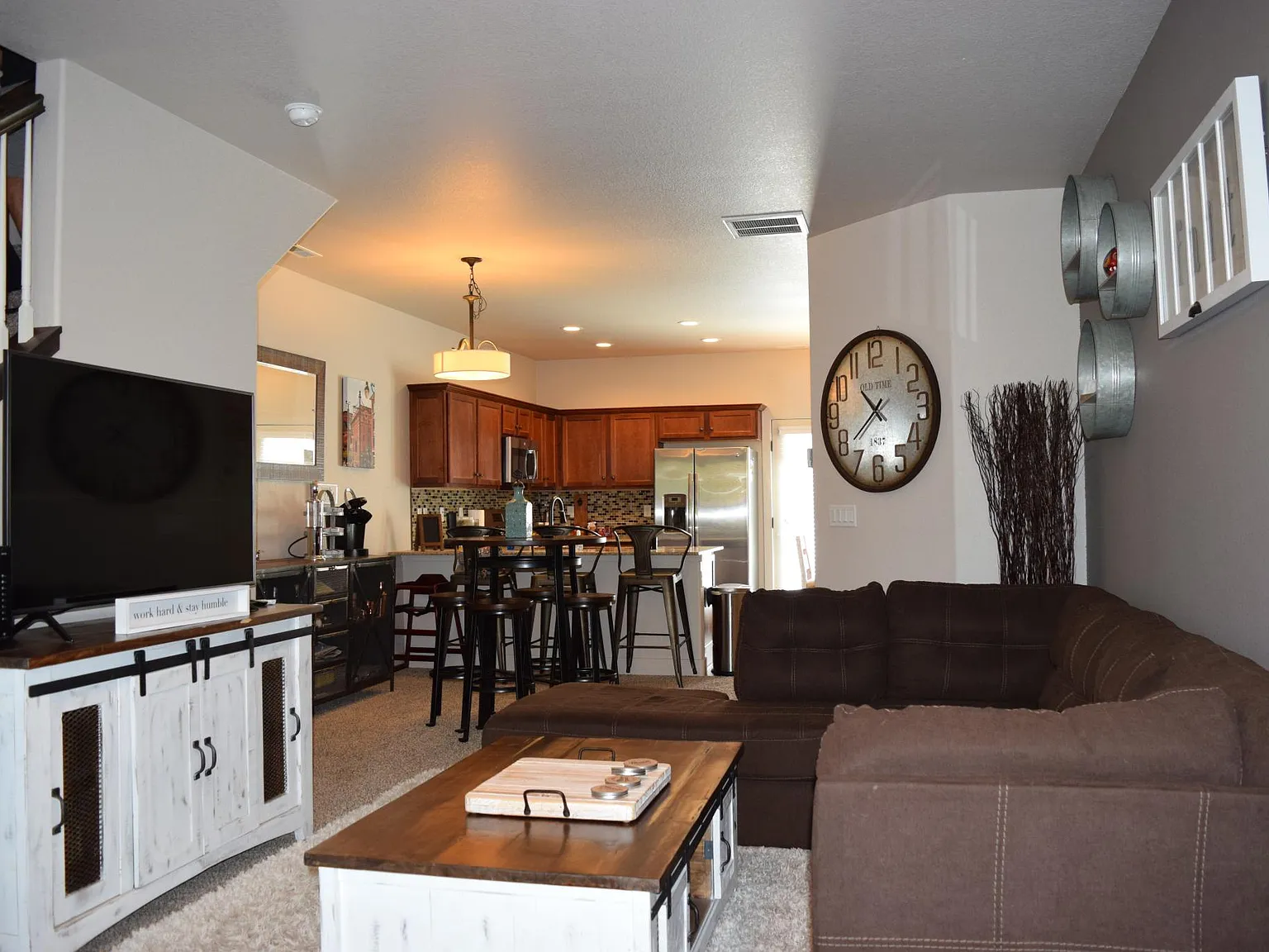 2 bed, 2.5 bath, 1216 sqft, $2,295 — Photo 3