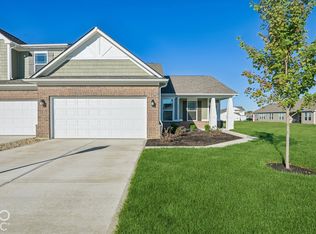 240 Hunters Ridge Dr, Danville, IN 46122