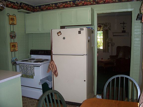 5th image of 1123 Cherry St