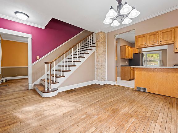 3rd image of 1019 Hibbard St