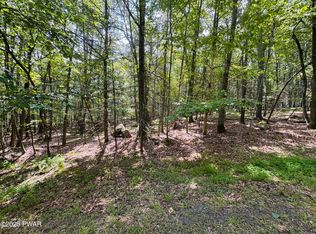 LOT 557 Eastwood Cir, Hawley, PA 18428