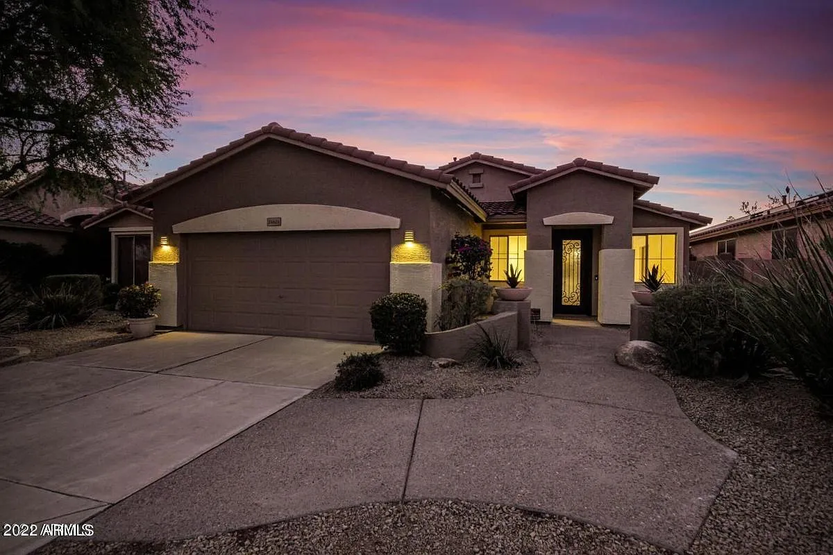 3 bed, 1810 sqft, $8,000 — Photo 1
