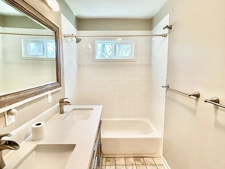 2127 Pimmit Dr — Photo 15