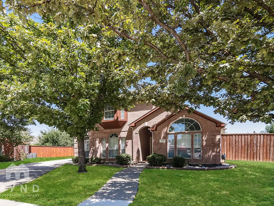 102 Elm Fork Dr
