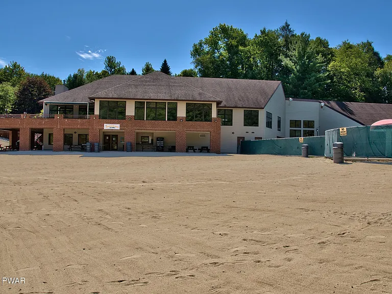49 Lake View Dr #14 — Photo 55