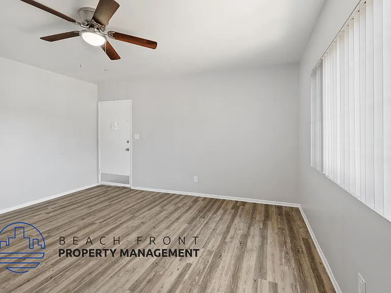 2135 Santa Fe Ave — Photo 12
