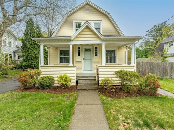 17 Montgomery St, Westfield, MA 01085