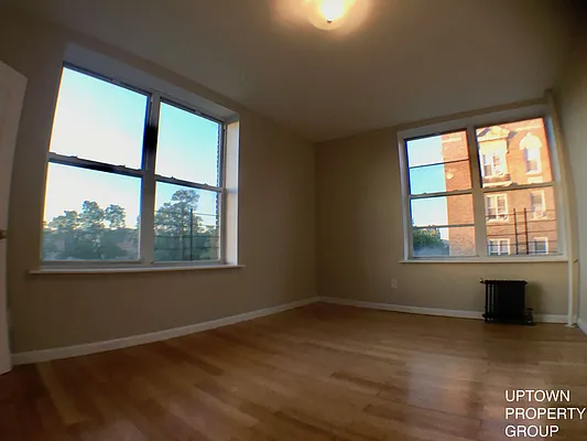 Rented by Uptown Property Group | media 9