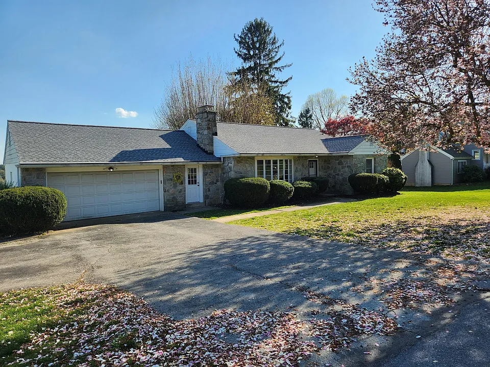 546 W Kings Hwy