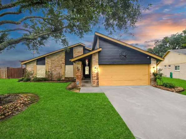 37 Wagon Lane Loop, Angleton, TX 77515