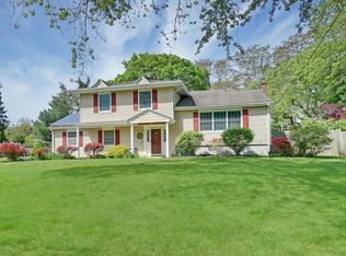 225 Cherry Tree Ln, Middletown, NJ 07748