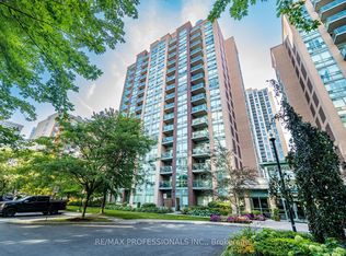 7 Michael Power Pl #101, Toronto, ON M9A0A4
