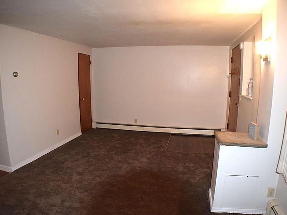 4th image of 505 Front St APT 4