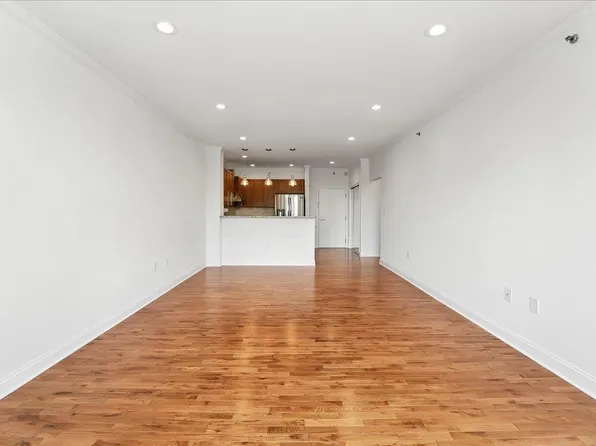 15 Freedom Way image 9 of 48