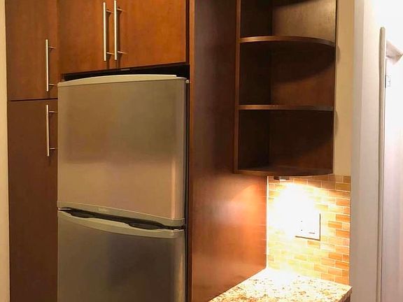 4th image of 208 E 84th St APT 3C