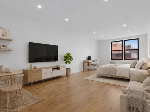 165 Christopher St, Manhattan, NY