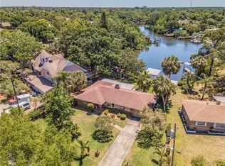 932 Seminole Blvd, Tarpon Springs, FL 34689