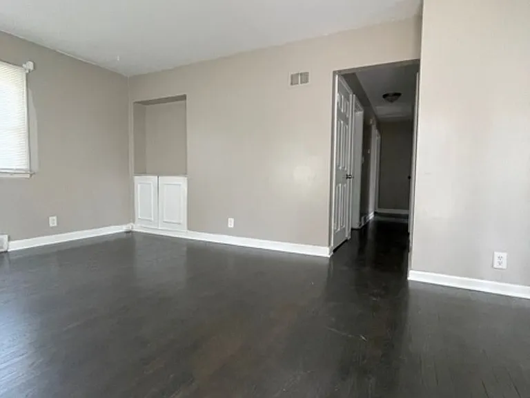 4456 N 45th St — Photo 5