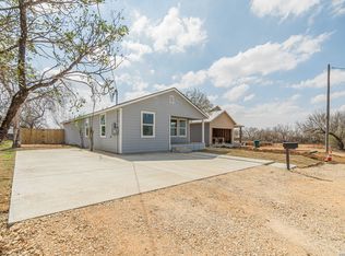 508 Hickory, Jourdanton, TX 78026