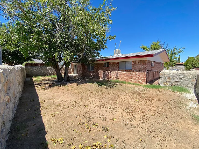 5012 Salem Dr — Photo 24