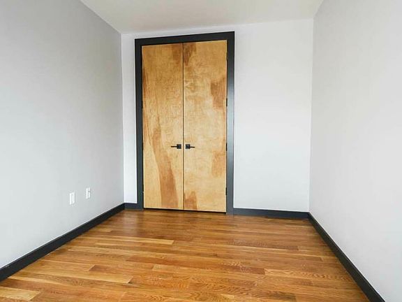 5th image of 12 Jefferson St #J4c