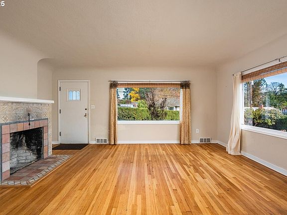 4th image of 1580 Bonnie Way NW