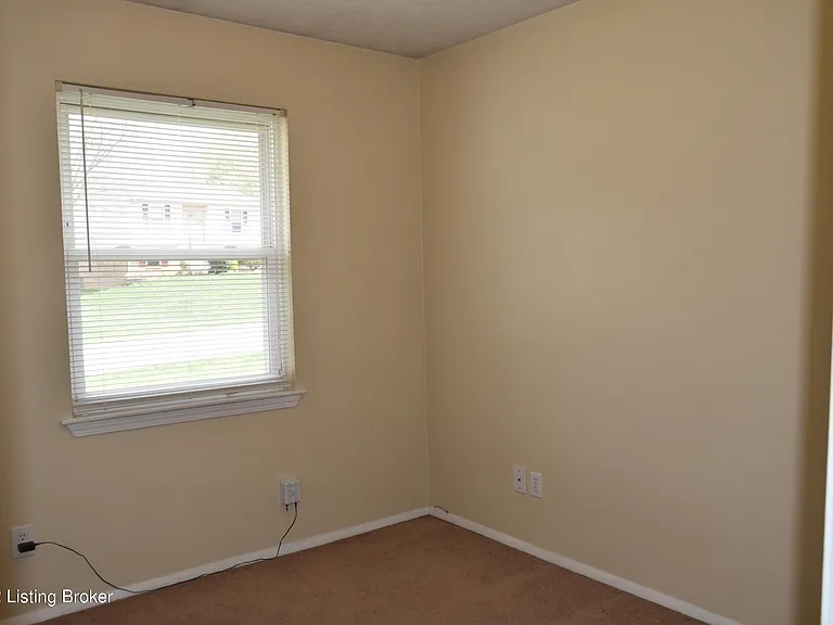 11408 Center Hill Ct — Photo 10