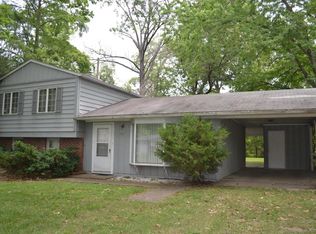 111 Oak Park Dr E, Centralia, IL