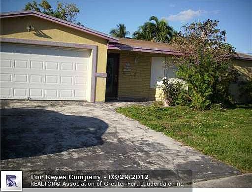 2nd image of 3199 NW 40th St