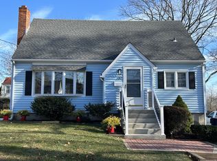 61 Hillside Ave, West Haven, CT 06516