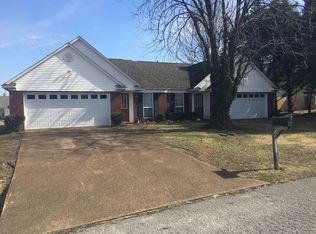 228 Foxworth Dr, Jackson, TN 38305