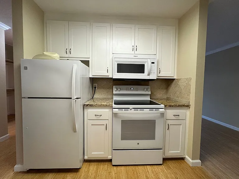 1750 Halford Ave #114 — Photo 7