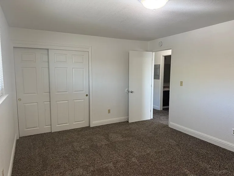 1841 E Long St #7 — Photo 11