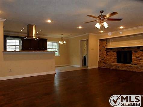 2nd image of 1302 Seminole Dr