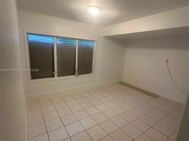 3404 SW 14th St #R — Photo 5